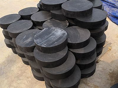 辛集市板式橡胶支座由若干层橡胶片与薄钢板经加压硫化